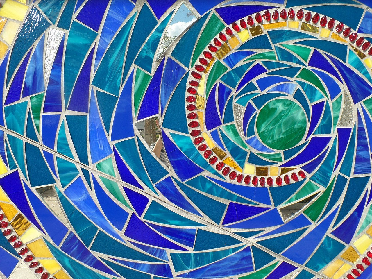 Beginner Mosaic Art KIT: Contemporary Glass Mosaic Project 