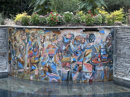 Painting Versus Mosaic Art: How to Decide ?
