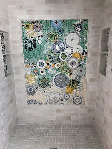 Come i mosaici per piastrelle possono trasformare il tuo bagno