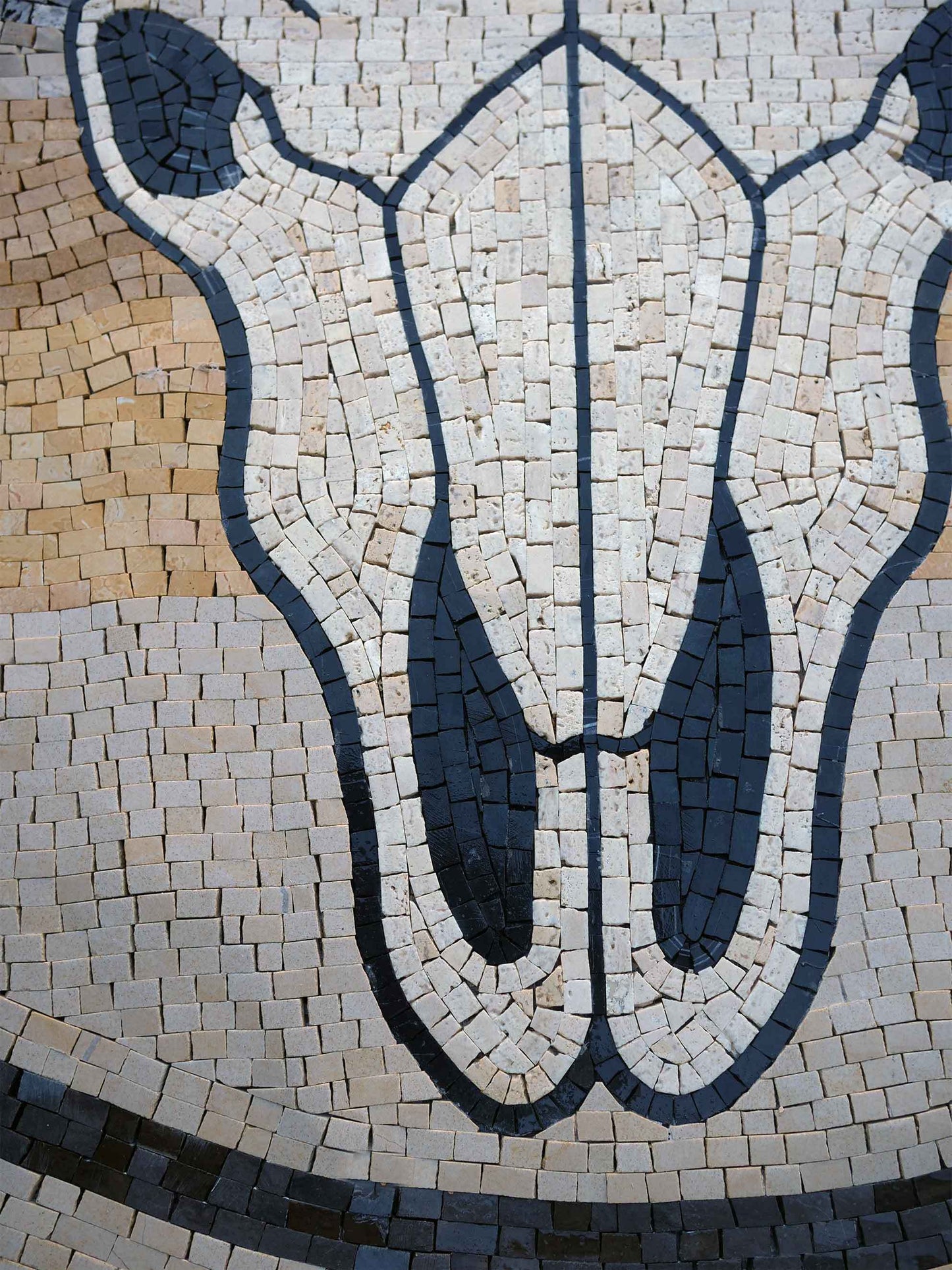 Custom Ranch Logo Longhorn Skull – Round Marble Mosaic Floor & Wall Art - Mesh Backing