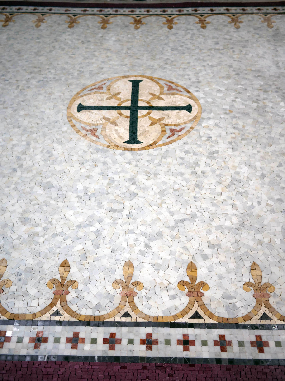 Cross Medallion – Christian Marble Mosaic Rug - Mesh Backing