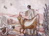 Femme jouant dans la nature murale en mosaïque de marbre