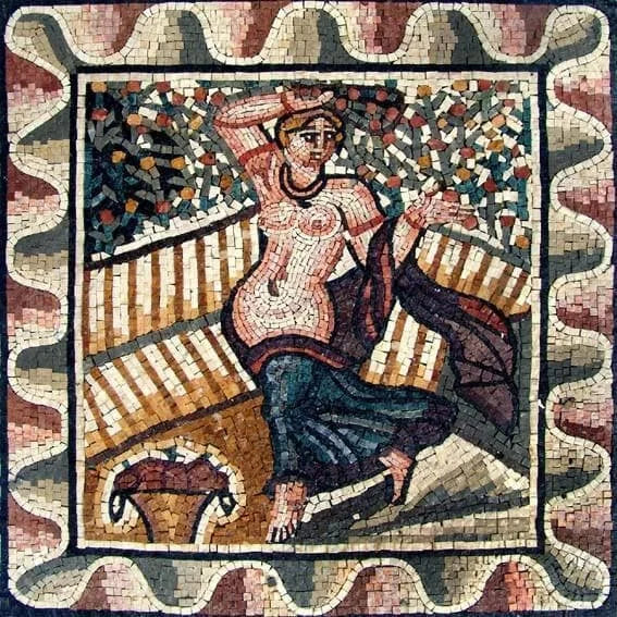 Femme assise dans la mosaïque de marbre murale jardin