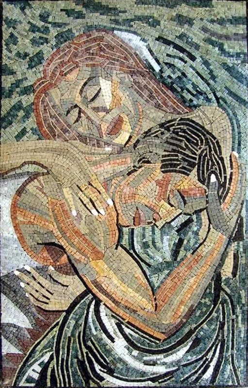 Mural de mosaico de piedra de amantes abrazados