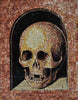 Gotischer Schädel in einem Grabmosaik-Wandbild