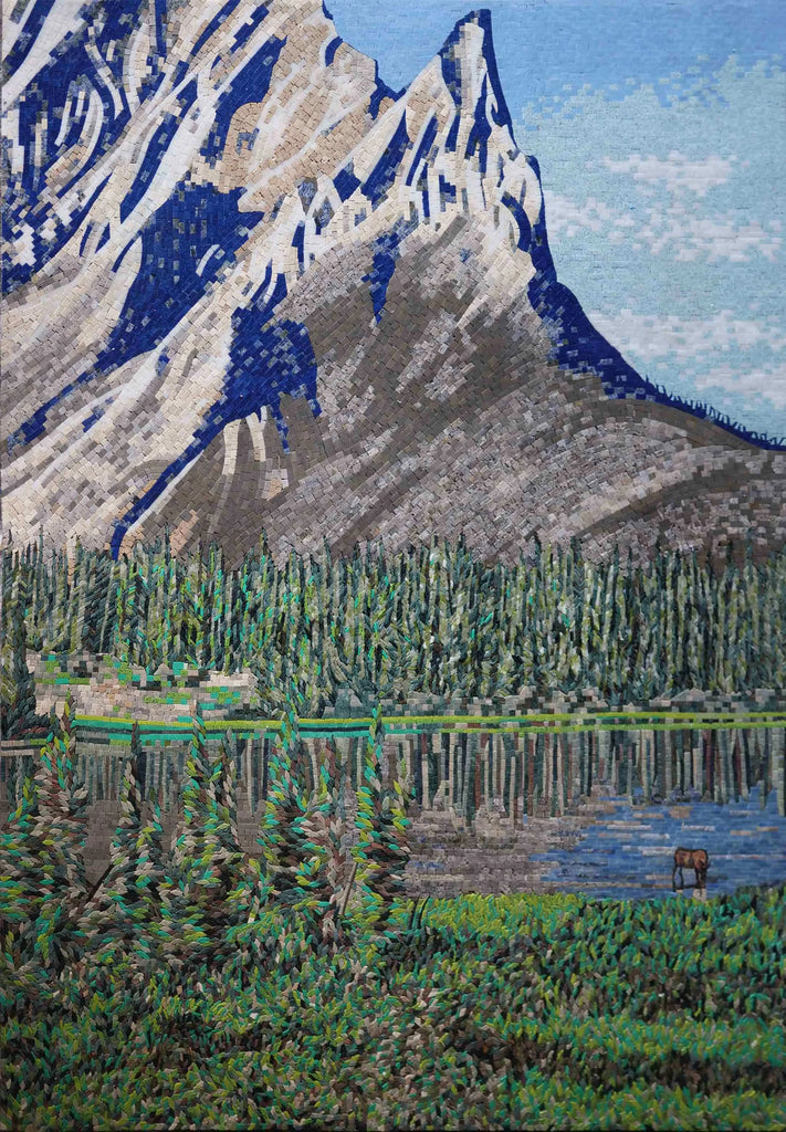 Cena de mosaico abstrato - a montanha da floresta