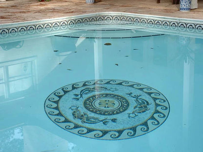  médaillon de piscine en mosaïque