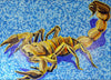 Mosaico di vetro dello scorpione