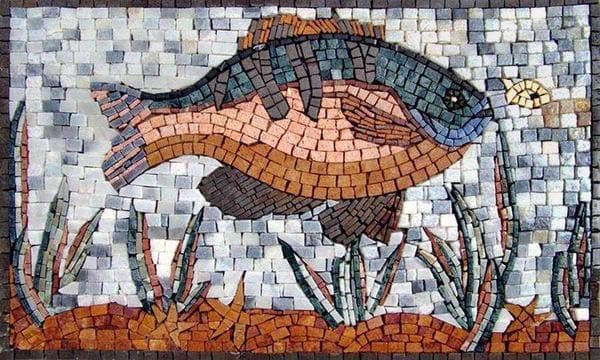 Mozaico de mosaïque de poissons de couleur terreuse