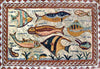 Peixe emoldurado em mosaico de mármore