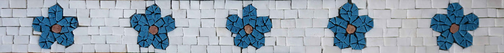 Tira de mosaico de flores azules