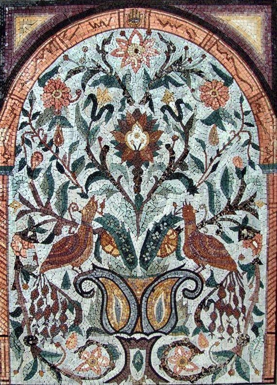 Мозаичные узоры из цветочной плитки. Арочный