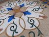 Motivi floreali a mosaico di medaglione