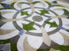 Arte em mosaico geométrico - pétalas verdes