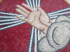 Médaillon en mosaïque de la main divine