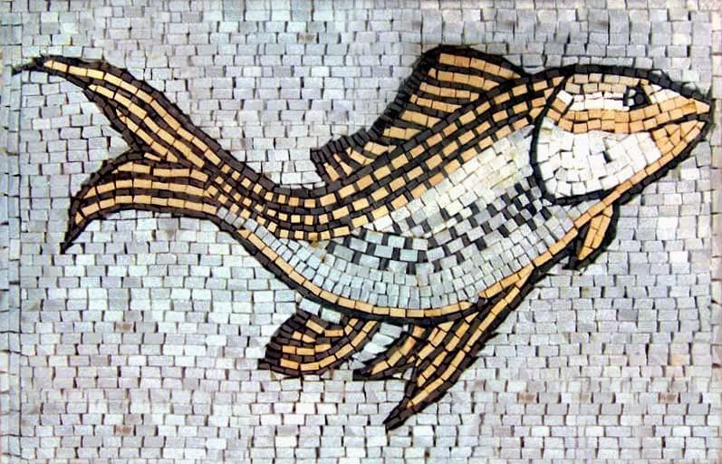 Mosaico di pesci acquatici che nuotano